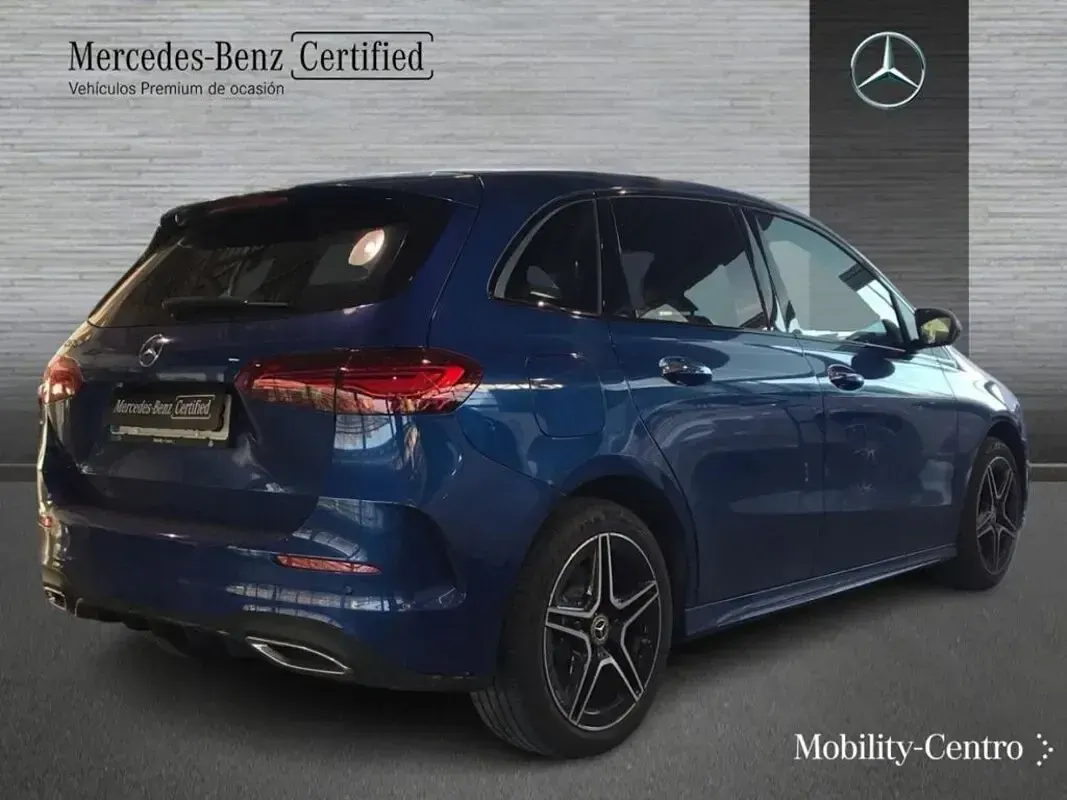 Usado Mercedes B250e 163 CV (119 kW) 2025 Azul espectra Utilitario