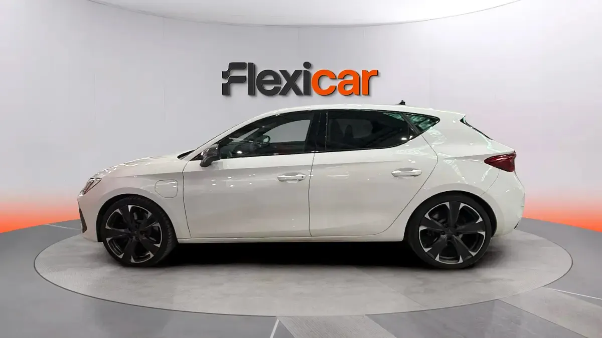 Usado Cupra Leon 204 CV (150 kW) 2022 Blanco Berlina