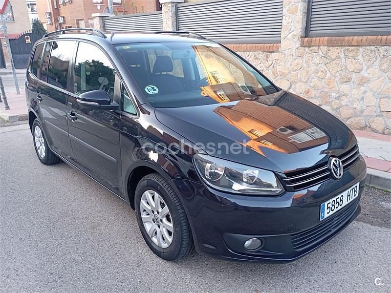 Usado VW Touran Advance 105 CV (77 kW) 2013 Negro Monovolumen