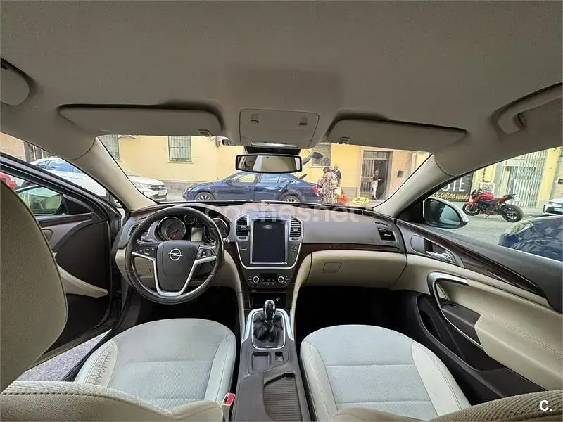 Usado Opel Insignia Cosmo 160 CV (117 kW) 2010 Beige Berlina