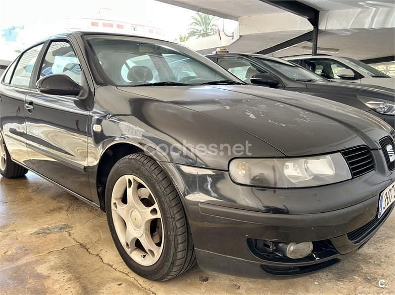 Negro Usado 2003 Seat Leon Berlina | 2800 € (Precio justo) - Imagen 1/4