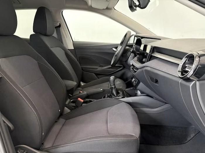 Usado Skoda Fabia Selection 95 CV (69 kW) 2024 Blanco Utilitario