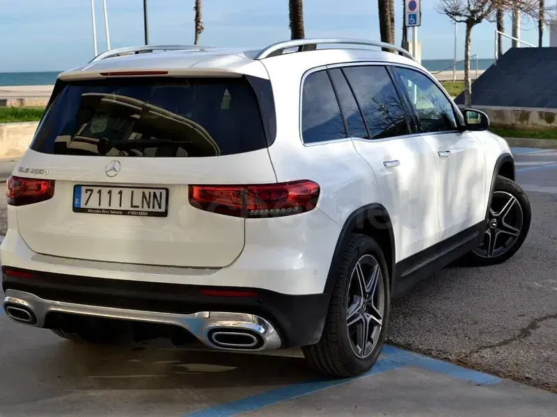 Usado Mercedes GLB200 150 CV (110 kW) 2021 Blanco SUV