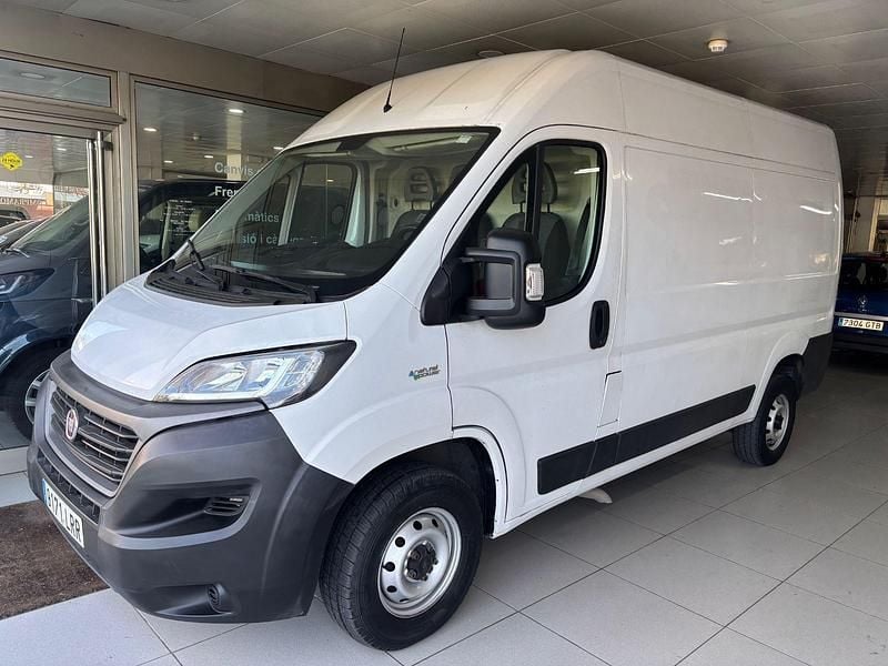 Usado Fiat Ducato 136 CV (100 kW) 2021 Blanco Van