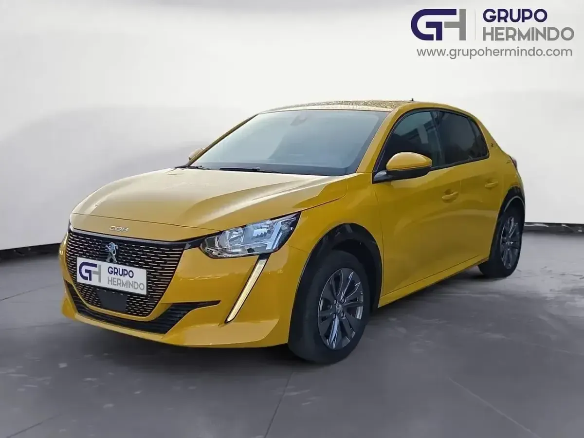 Begagnad Peugeot 208 Allure 100 kW (136 HK) 2020 Gul Halvkombi