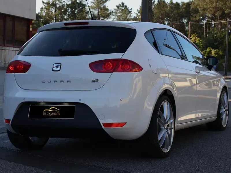 Usado Seat Leon CUPRA 265 CV (194 kW) 2011 Blanco Utilitario