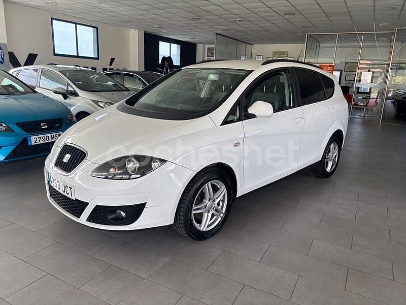 Blanco Usado 2015 Seat Altea XL I-Tech Monovolumen | 10.999 € (Caro) - Imagen 1/4