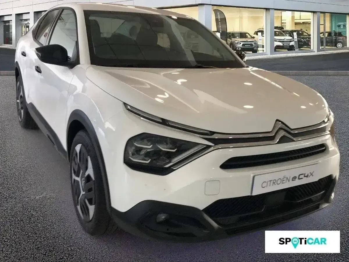 Usado Citroën C4 X Feel 102 CV (75 kW) 2023 Blanco SUV