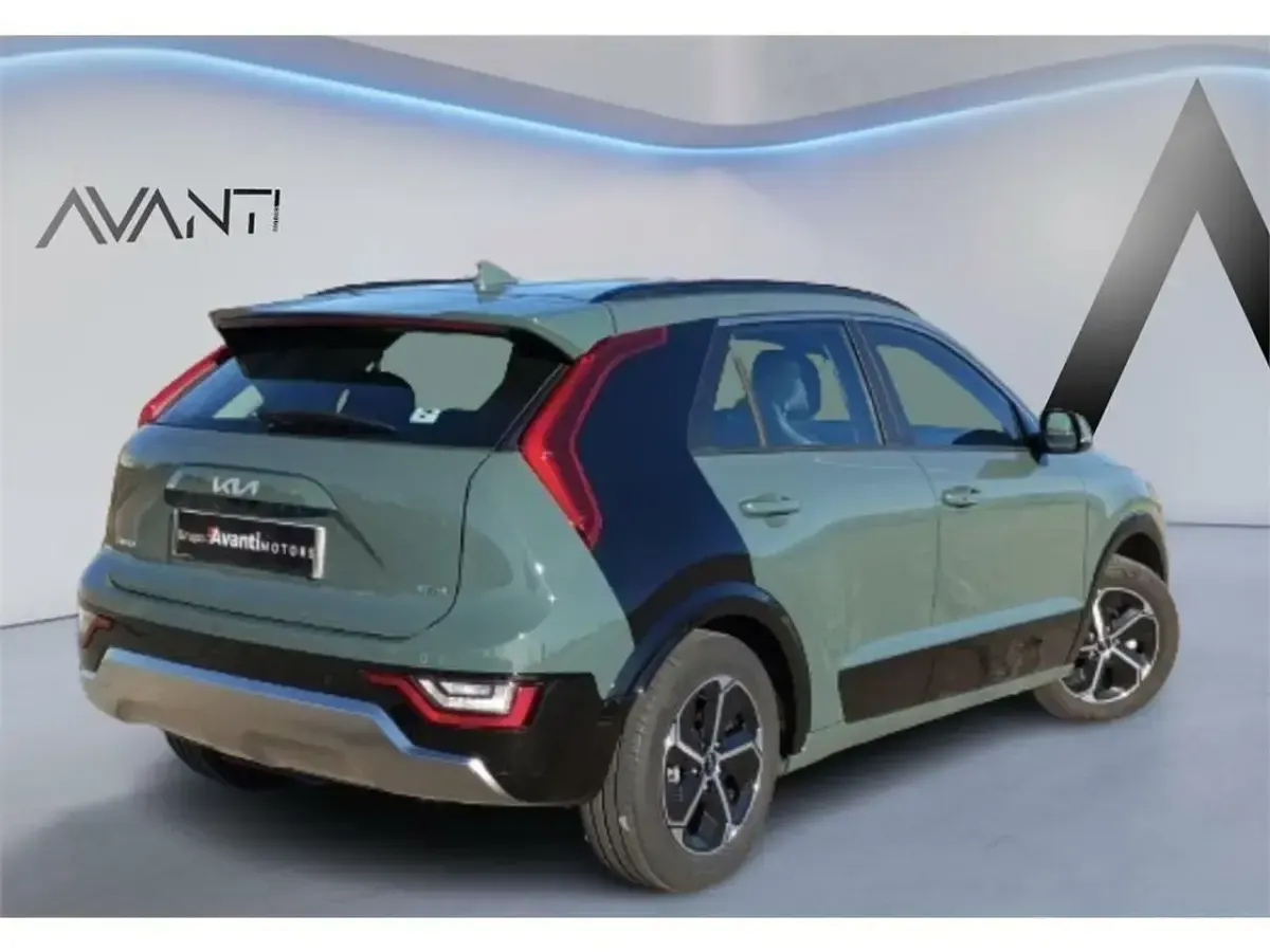Usado Kia Niro 141 CV (103 kW) 2025 Verde SUV