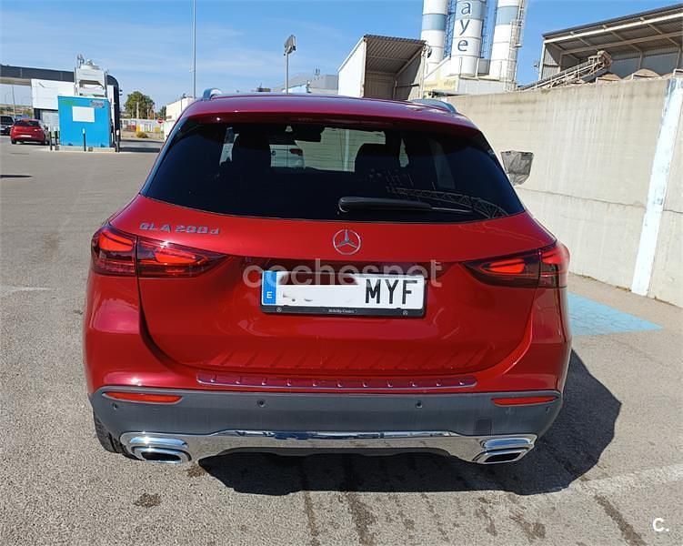 Brugt Mercedes GLA200 150 HK (110 kW) 2025 Rød SUV