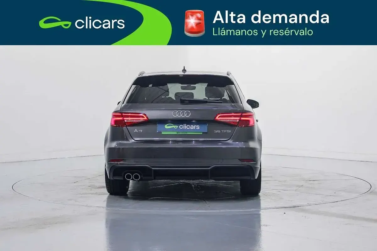 Usado Audi A3 Sportback 150 CV (110 kW) 2019 Gris Utilitario