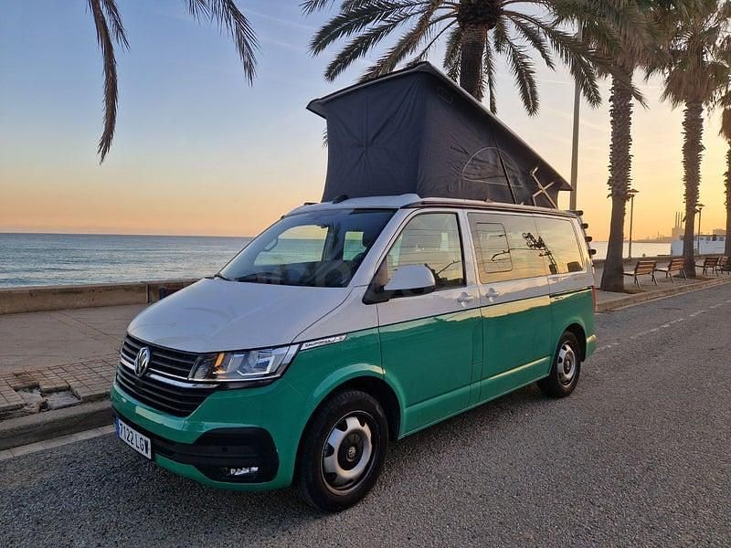 Usado VW California Beach 150 CV (110 kW) 2020 Verde Van