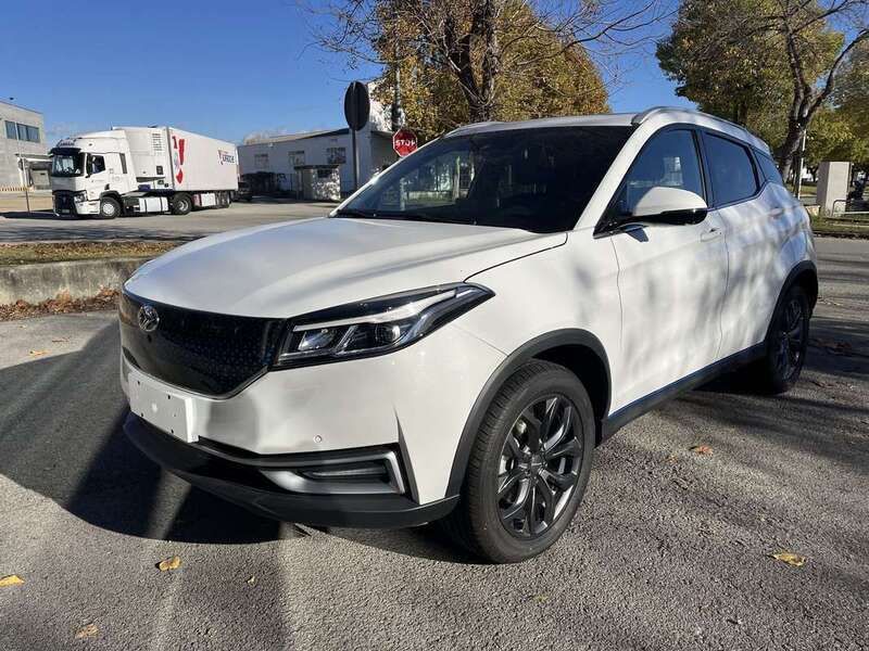 Blanco Nuevo 2024 DFSK Seres 3 SUV | 23.995 € - Imagen 1/4