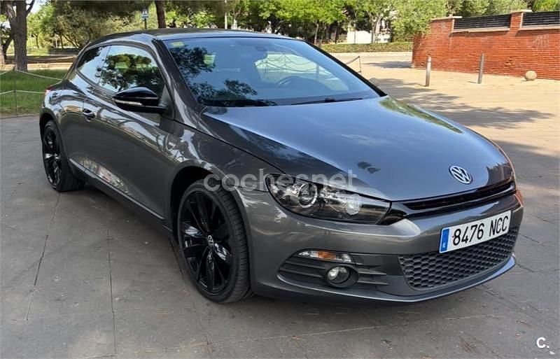 Gris / plata Usado 2013 VW Scirocco Edition Coupe | 10.500 € (Precio justo) - Imagen 1/4