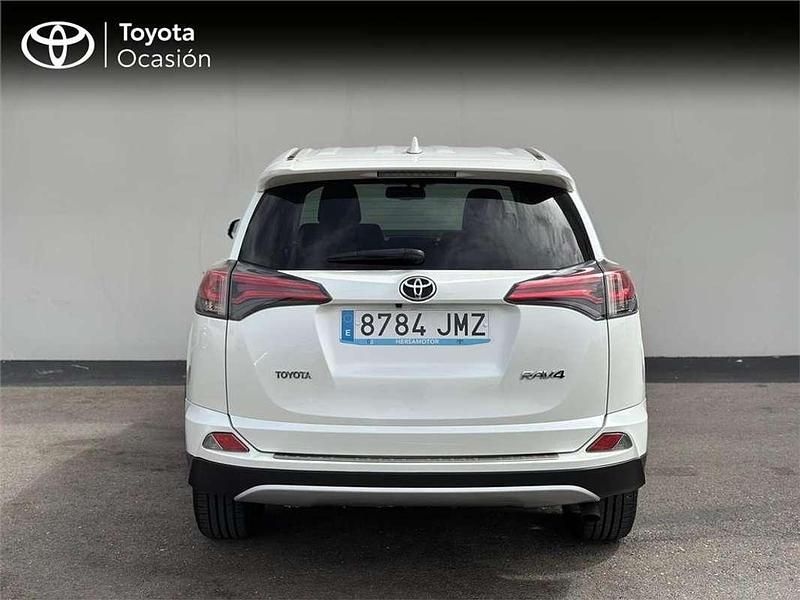 Usado Toyota RAV4 Advance 143 CV (105 kW) 2016 SUV