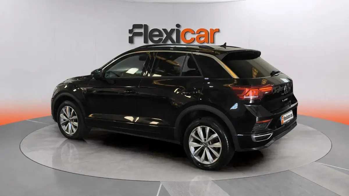 Usado VW T-Roc R-line 150 CV (110 kW) 2021 Negro SUV