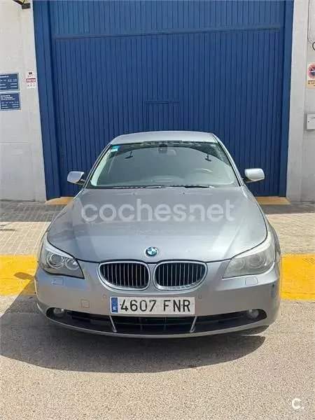 Usado BMW 525 177 CV (130 kW) 2007 Gris / plata Berlina