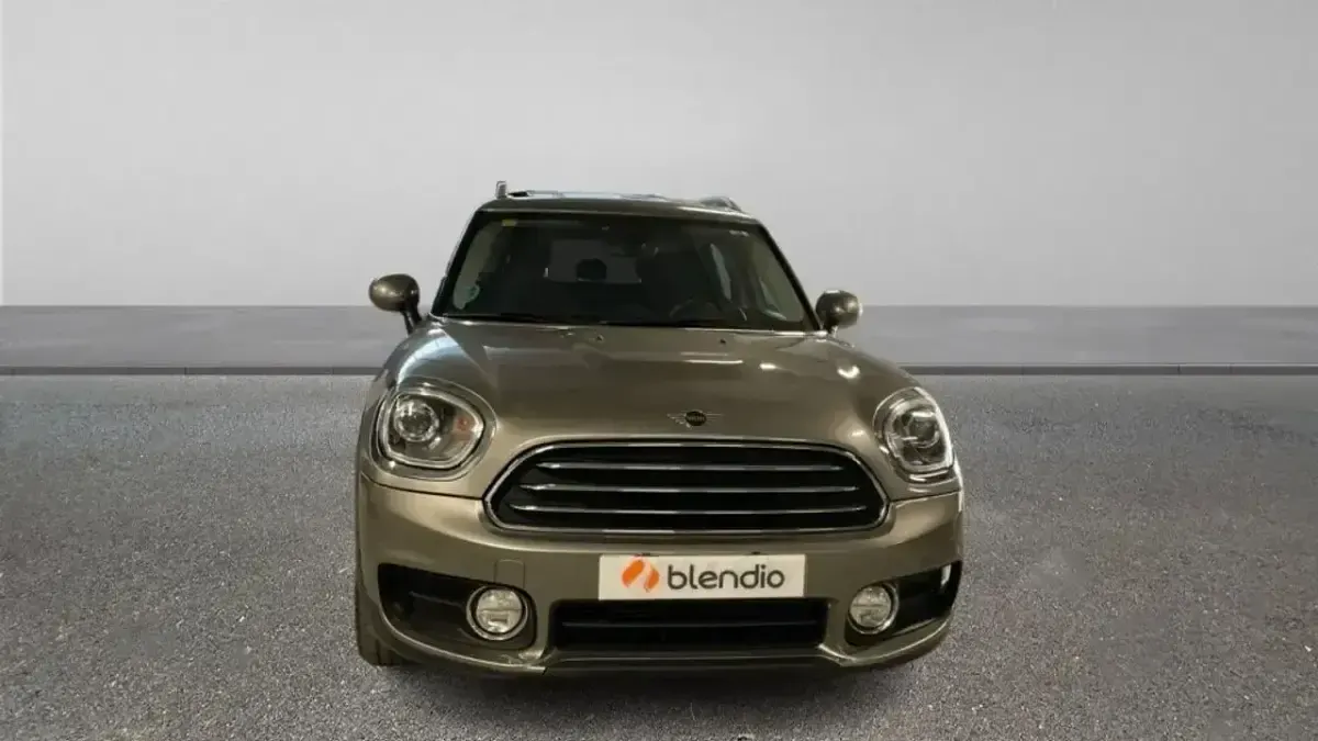 Usado Mini One Countryman 116 CV (85 kW) 2018 Gris SUV