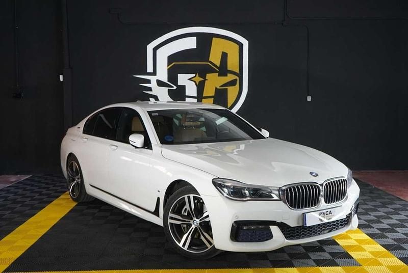 Usado BMW 740 iPerformance 326 HP (239 kW) 2017 Branco Sedan
