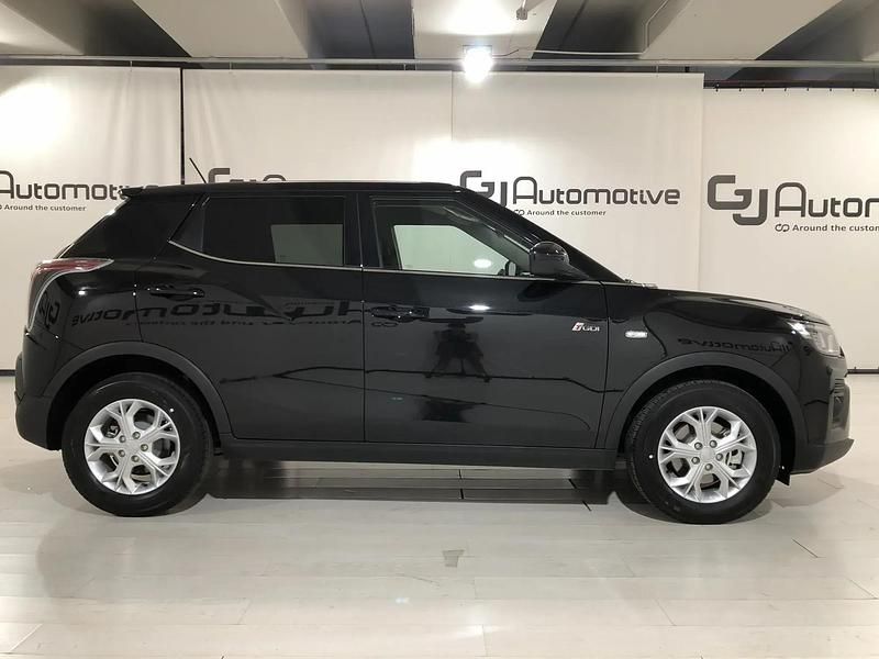 Usado SsangYong Tivoli 163 CV (119 kW) 2023 Negro SUV