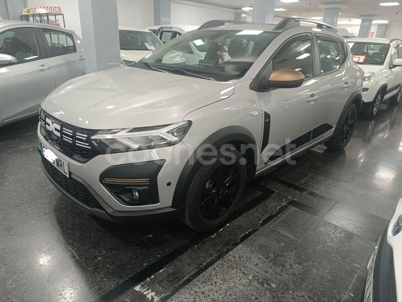 Gris / plata Usado 2024 Dacia Sandero Extreme Utilitario | 16.500 € (Precio justo) - Imagen 1/4