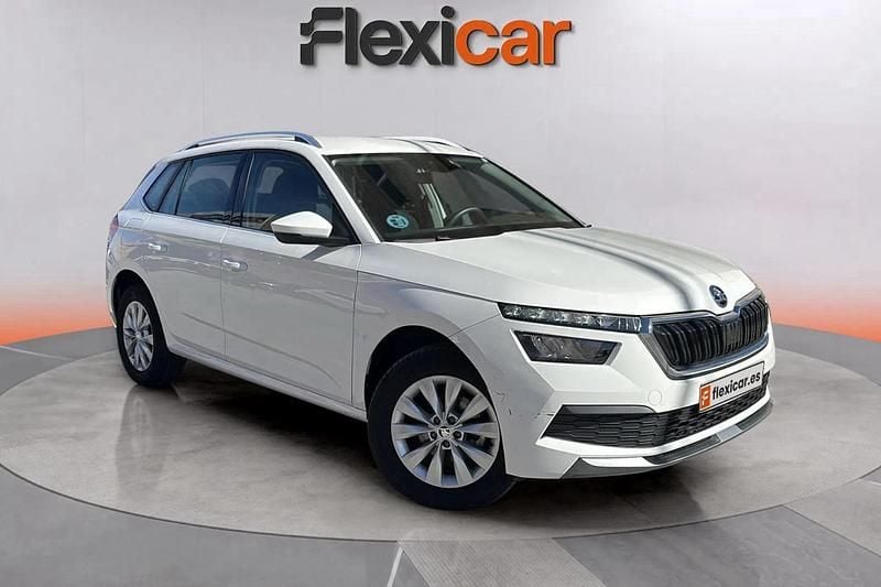 Usado Skoda Kamiq Ambition 110 CV (80 kW) 2022 Blanco SUV