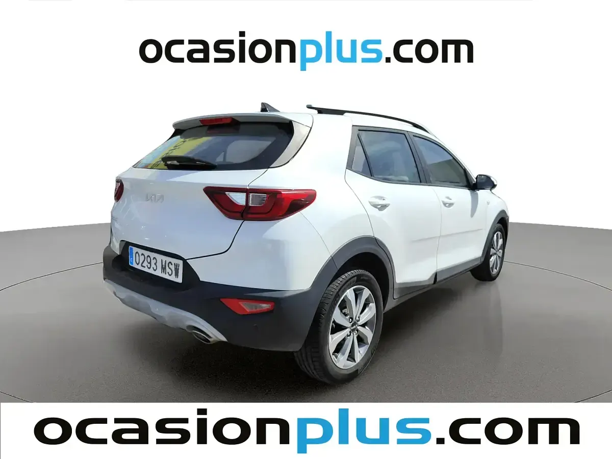 Usado Kia Stonic 100 CV (73 kW) 2024 Blanco SUV