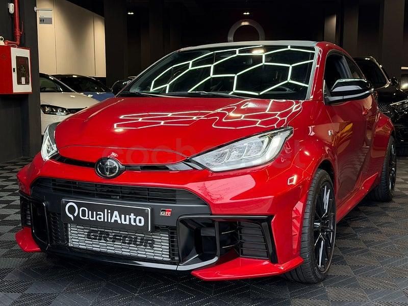 Nuevo Toyota Yaris 276 CV (202 kW) 2025 Rojo Berlina