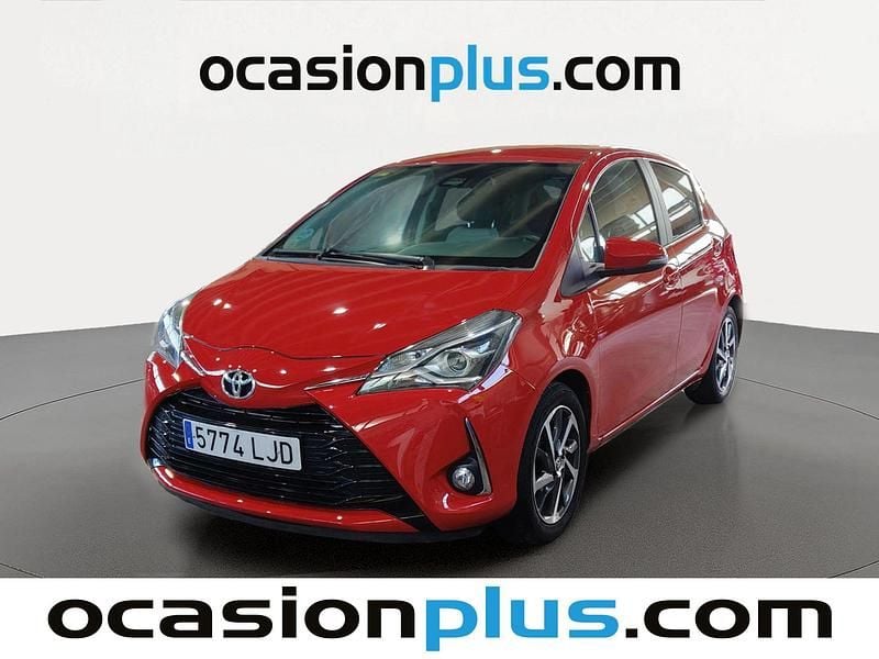 Usado Toyota Yaris Edition 111 CV (81 kW) 2020 Rojo Utilitario
