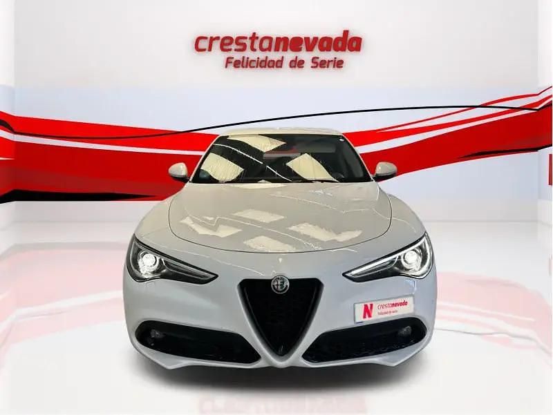 Usado Alfa Romeo Stelvio Sprint 190 CV (139 kW) 2021 SUV