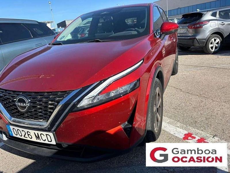 Usado Nissan Qashqai N-Connecta 141 CV (103 kW) 2022 Rojo SUV