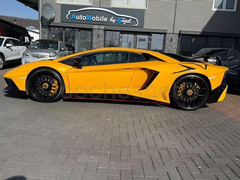 Usado Lamborghini Aventador 700 CV (514 kW) 2013 Amarillo Coupe