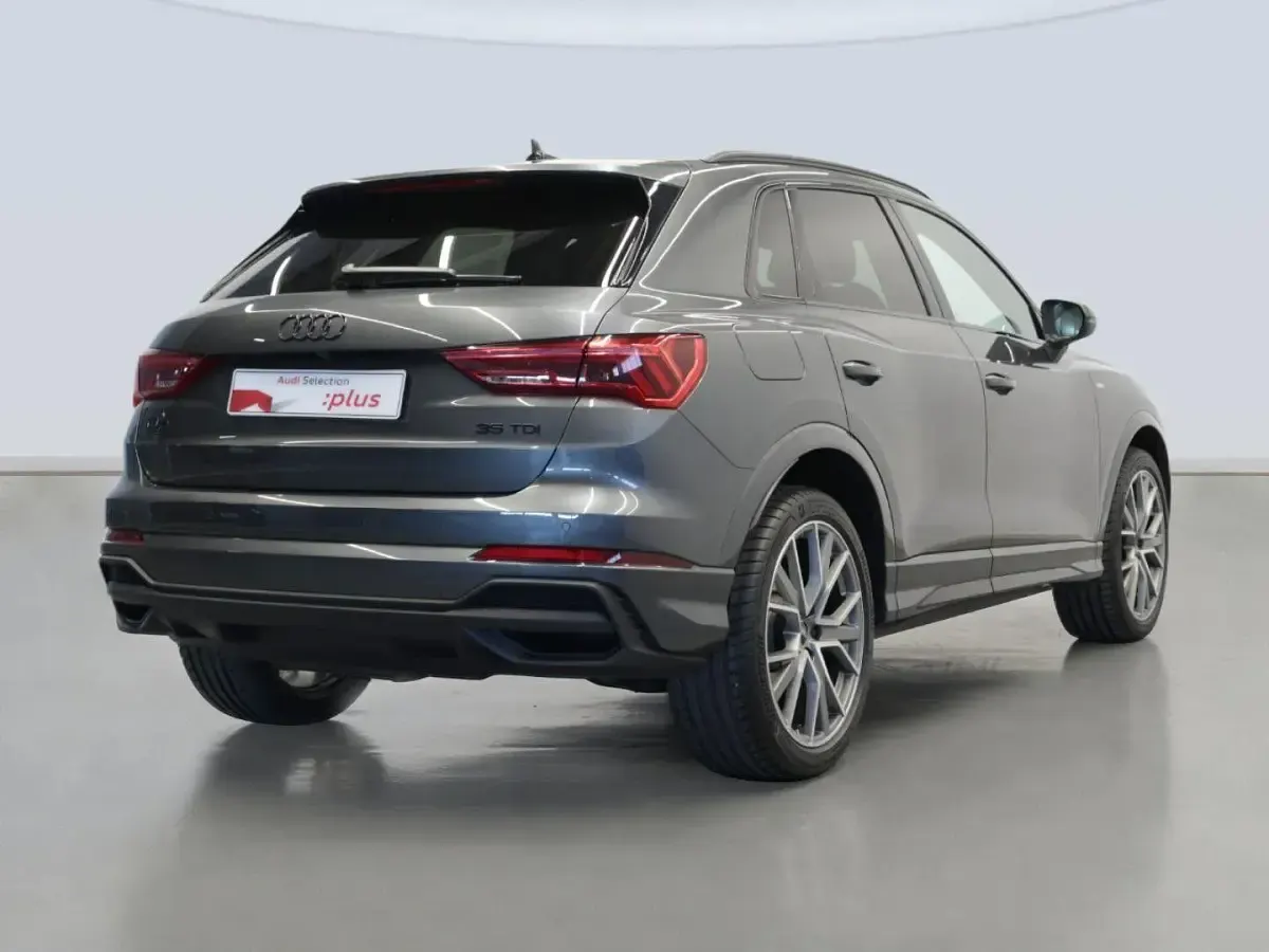 Usado Audi Q3 150 CV (110 kW) 2025 Gris SUV
