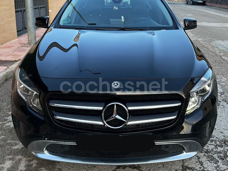 Usado Mercedes GLA200 Urban 136 CV (100 kW) 2017 Negro SUV
