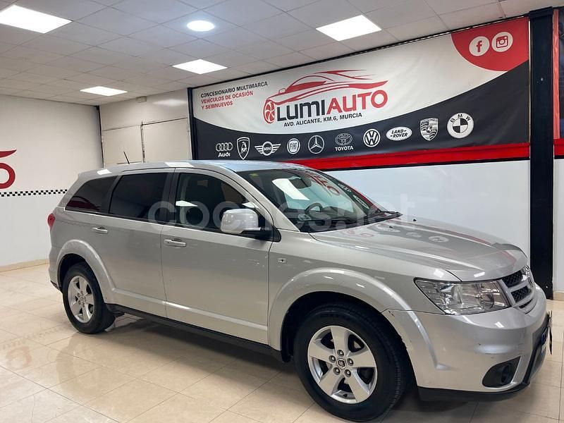 Gris / plata Usado 2011 Fiat Freemont Lounge SUV | 11.900 € (Caro) - Imagen 1/4