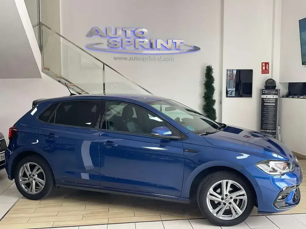 Usado VW Polo R-line 95 CV (69 kW) 2022 Azul Utilitario