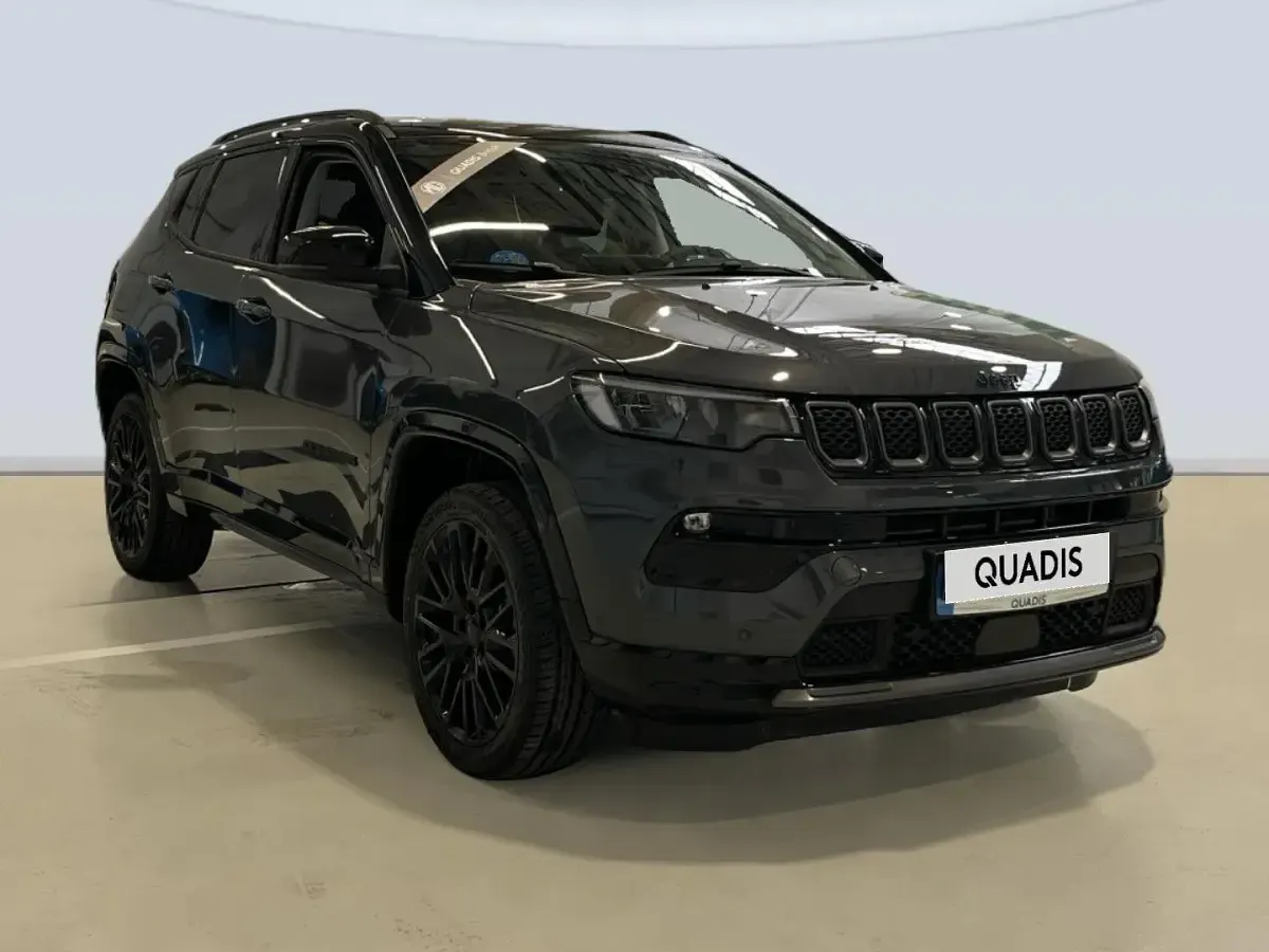 Usado Jeep Compass 241 CV (177 kW) 2024 Gris SUV