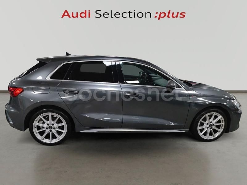 Usado Audi A3 S-Line 150 CV (110 kW) 2025 Gris / plata Berlina