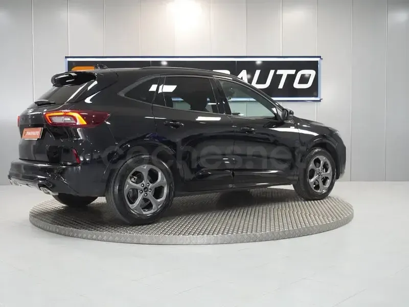 Usado Ford Kuga ST-Line 150 CV (110 kW) 2025 Negro SUV