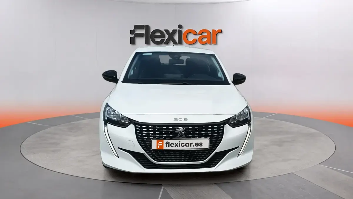 Usado Peugeot 208 Active 101 CV (74 kW) 2023 Blanco Utilitario