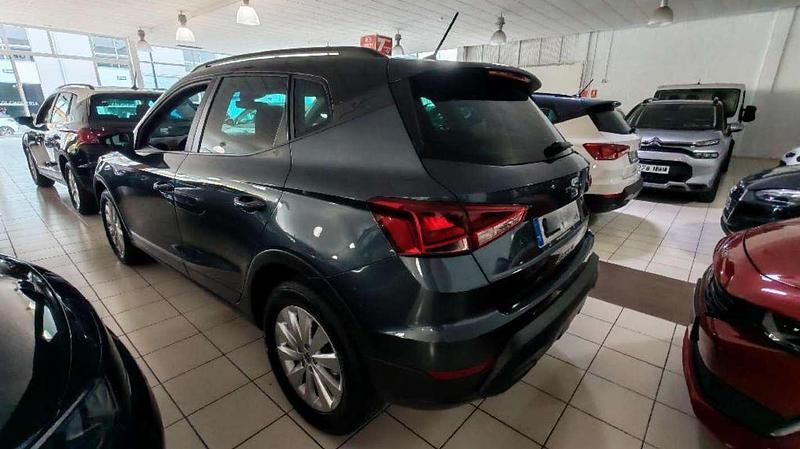 Usado Seat Arona Style 116 CV (85 kW) 2025 Gris SUV