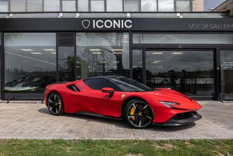 Rojo Usado 2021 Ferrari SF90 Coupe | 549.900 € - Imagen 1/4