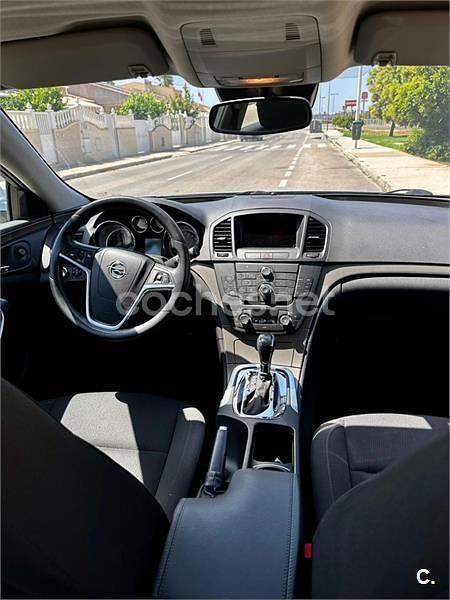 Usado Opel Insignia Selective 130 HP (95 kW) 2013 Cinzento Sedan