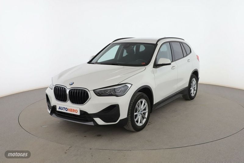 Blanco Usado 2021 BMW X1 Advantage SUV | 24.999 € (Precio justo) - Imagen 1/3