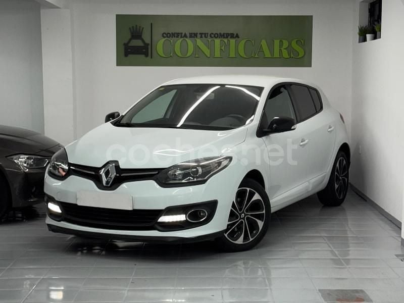 Blanco Usado 2015 Renault Mégane III LIMITED Berlina | 7490 € (Buen precio) - Imagen 1/4