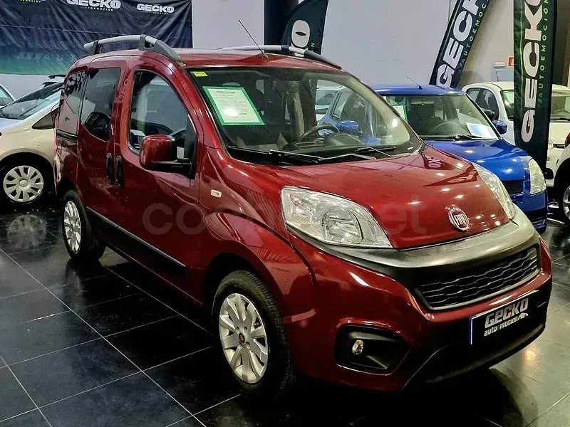 Używany Fiat Qubo Easy 77 KM (56 kW) 2020 Czerwony Minivan