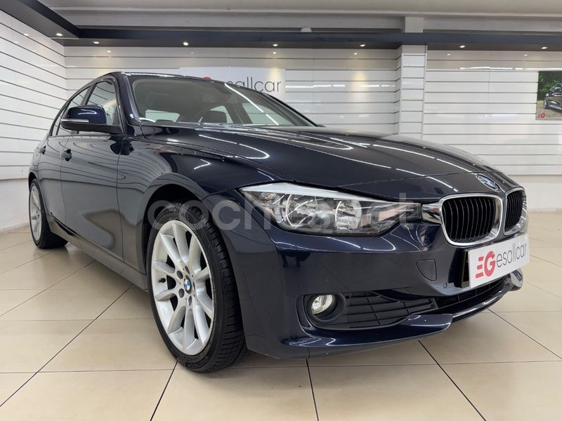 Azul Usado 2015 BMW 318 Berlina | 13.995 € (Precio justo) - Imagen 1/4