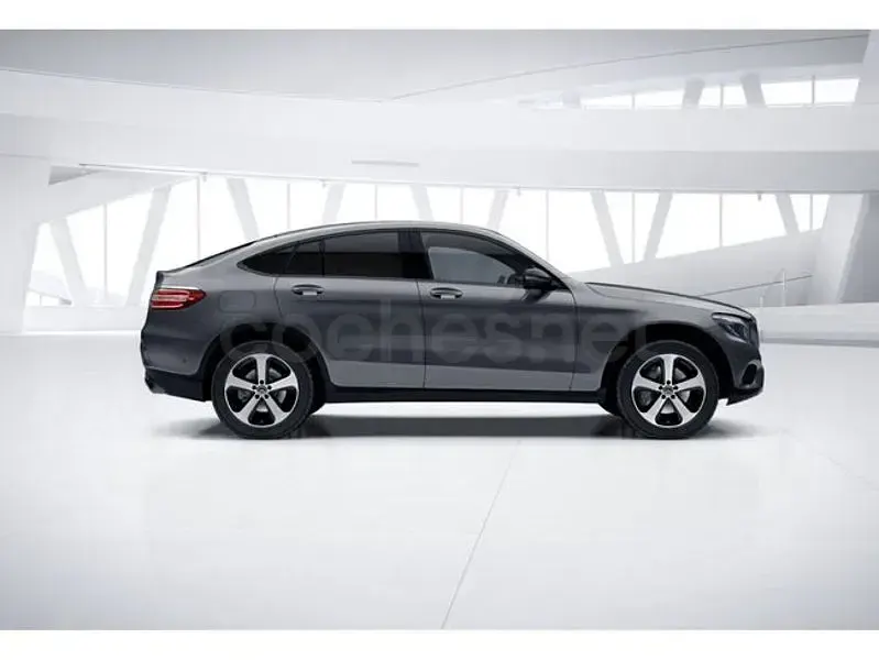 Usado Mercedes GLC220 170 CV (125 kW) 2019 Gris / plata Coupe