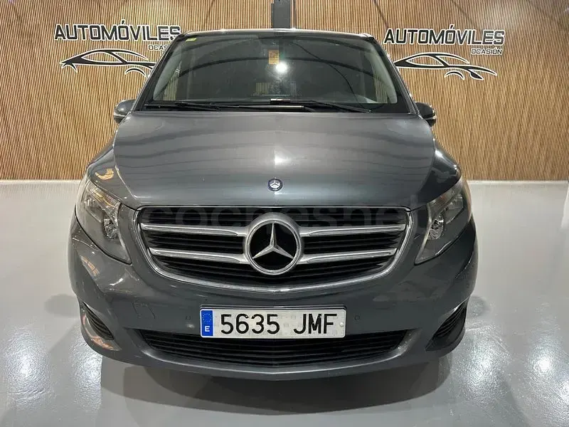 Usado Mercedes V200 Avantgarde 136 CV (100 kW) 2017 Gris / plata Monovolumen