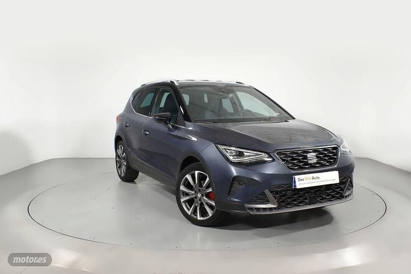 Gris Usado 2025 Seat Arona FR SUV | 20.900 € (Precio justo) - Imagen 1/4
